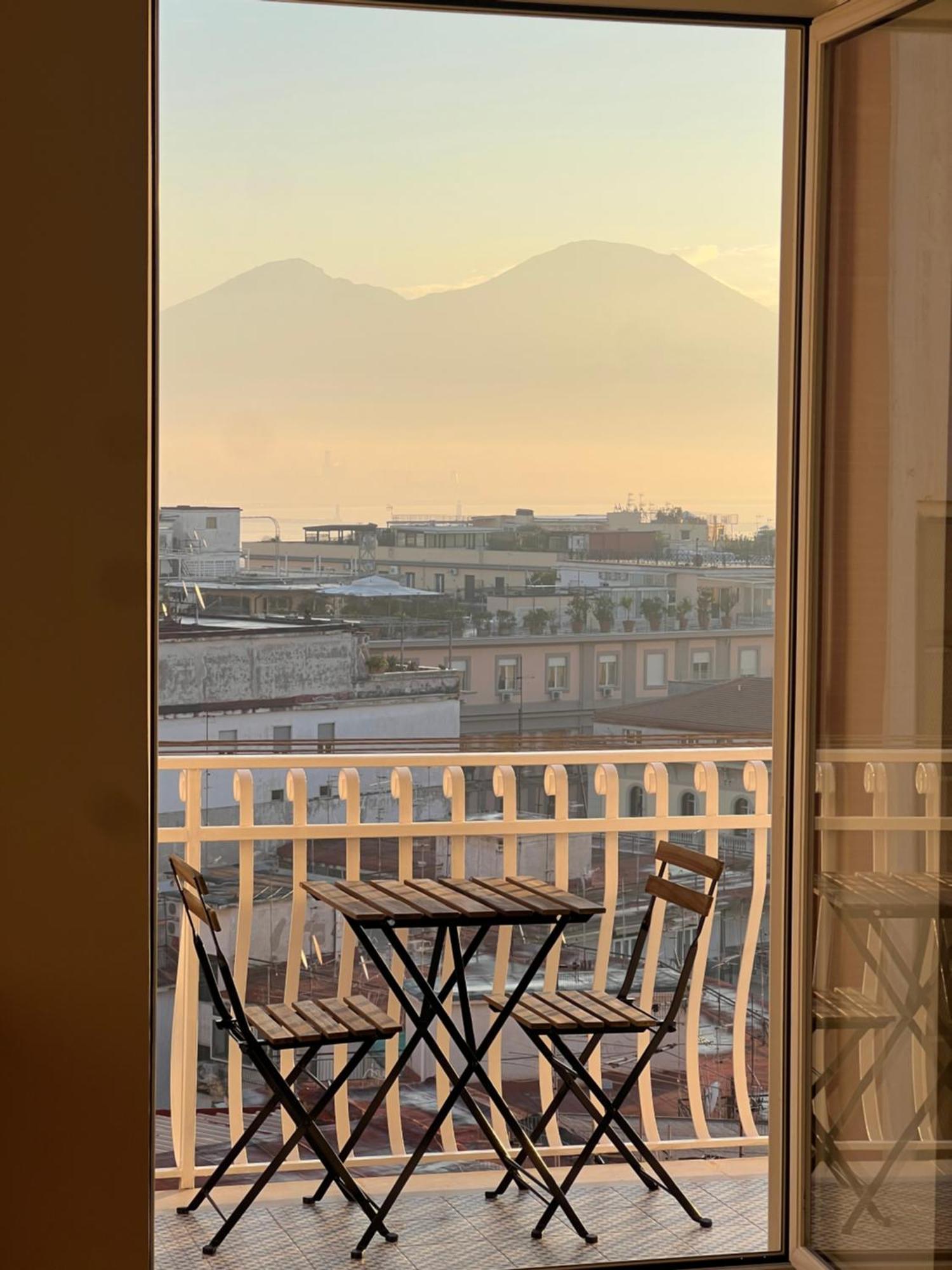 Gennarino Apartments - Panorama Suite With Balcony And Urban Loft Неаполь Екстер'єр фото