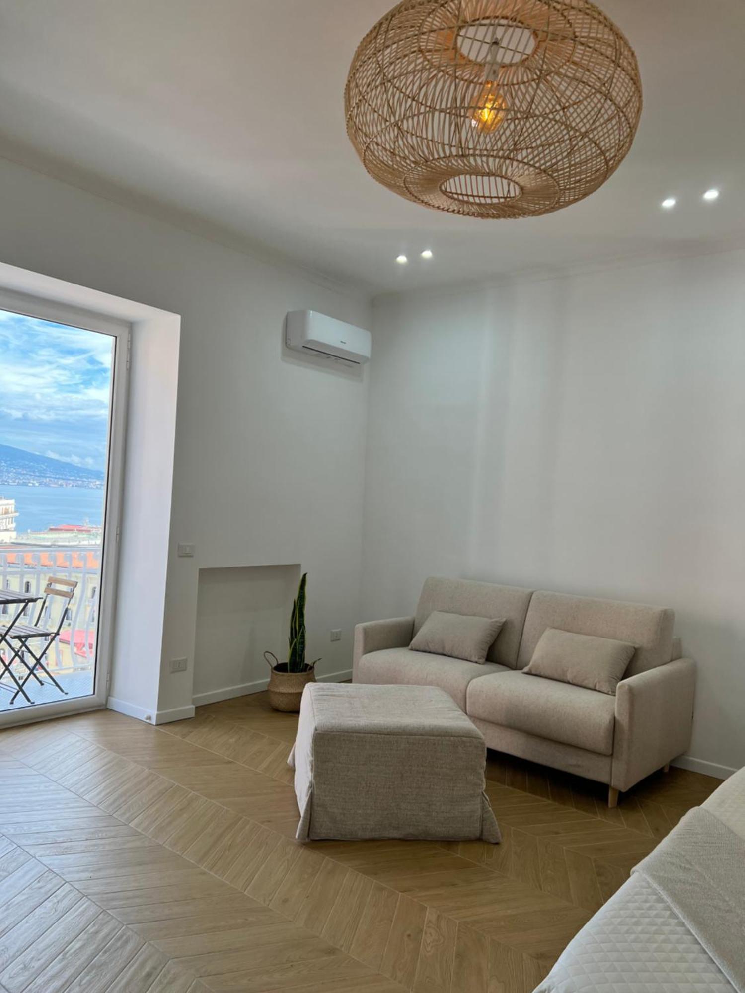 Gennarino Apartments - Panorama Suite With Balcony And Urban Loft Неаполь Екстер'єр фото