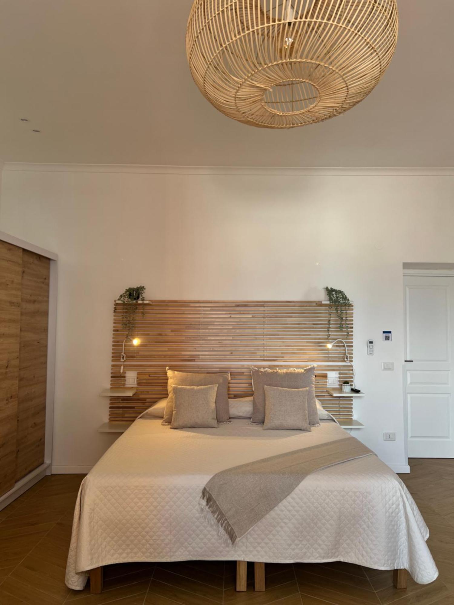 Gennarino Apartments - Panorama Suite With Balcony And Urban Loft Неаполь Екстер'єр фото