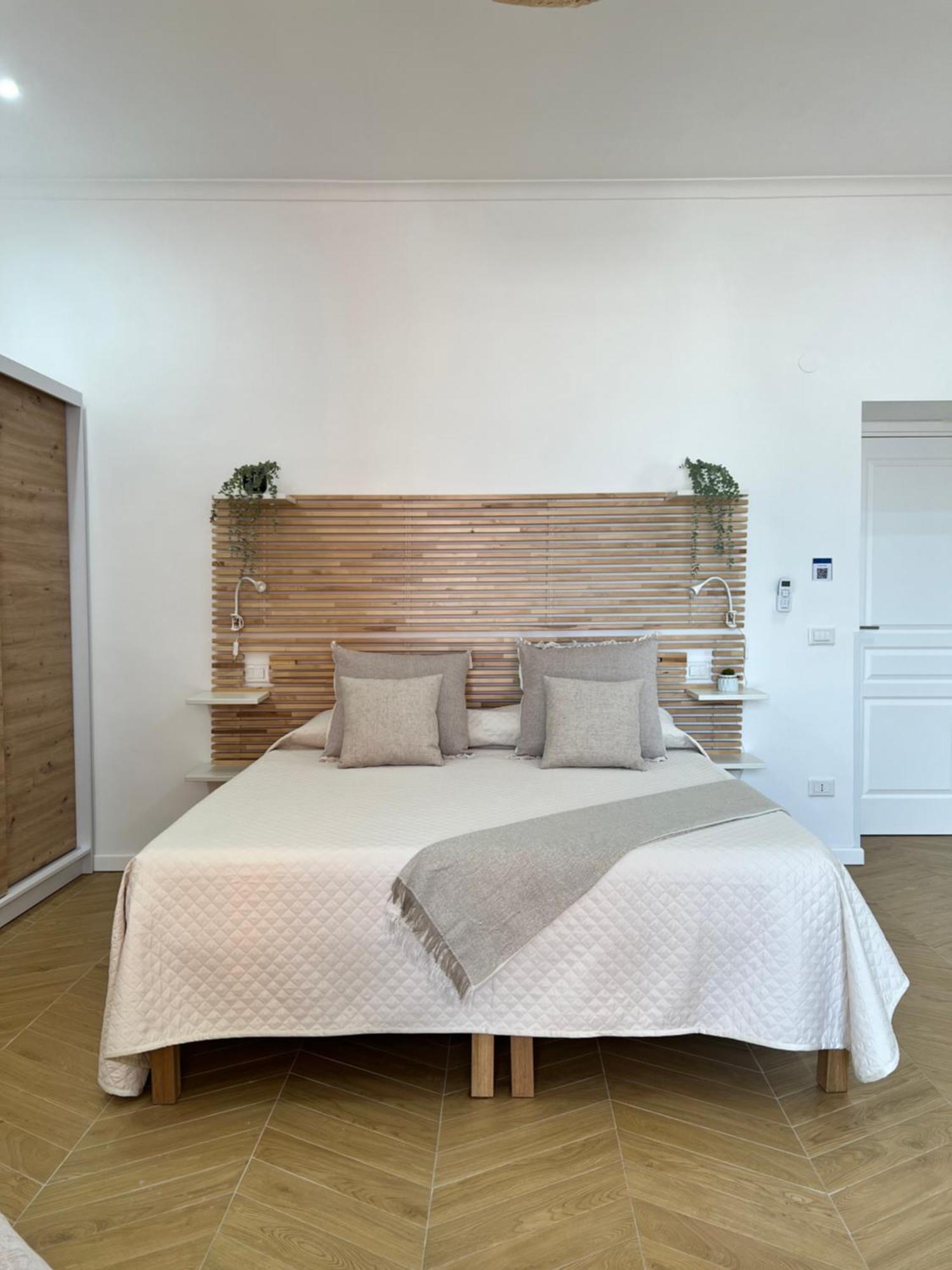 Gennarino Apartments - Panorama Suite With Balcony And Urban Loft Неаполь Екстер'єр фото