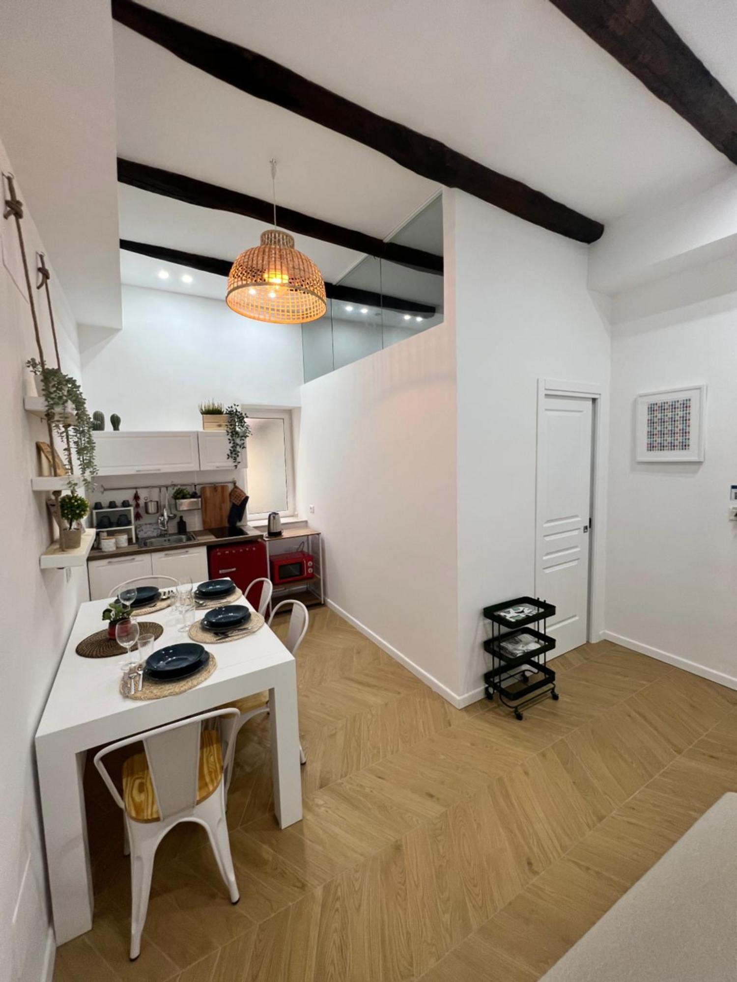 Gennarino Apartments - Panorama Suite With Balcony And Urban Loft Неаполь Екстер'єр фото