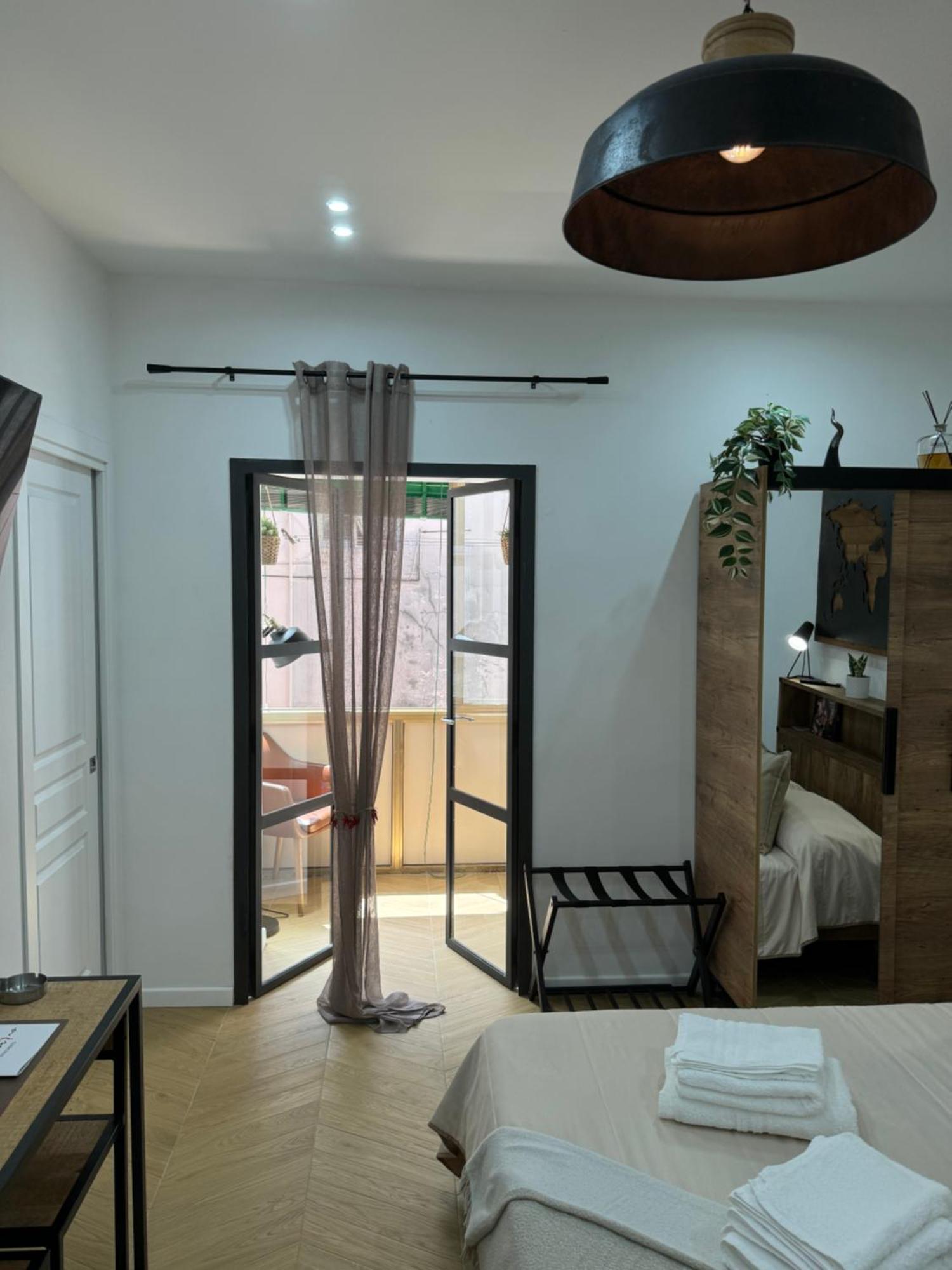 Gennarino Apartments - Panorama Suite With Balcony And Urban Loft Неаполь Екстер'єр фото