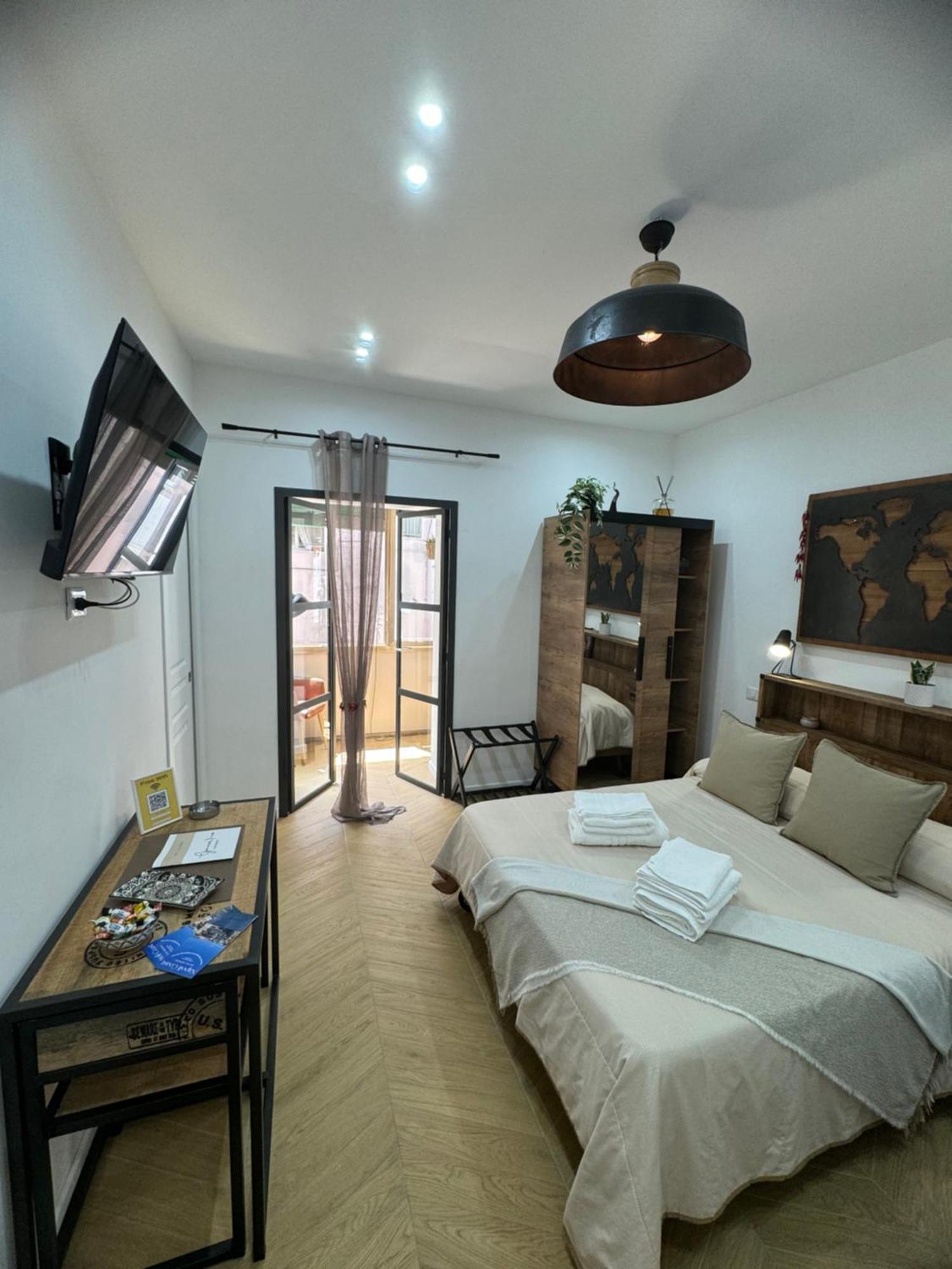 Gennarino Apartments - Panorama Suite With Balcony And Urban Loft Неаполь Екстер'єр фото